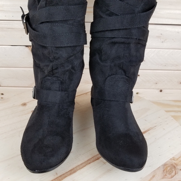 Black Faux Suede Strappy Biker Boot Women's 6 US Pull-on Buckles NEW Bongo ELLIE - Picture 3 of 10